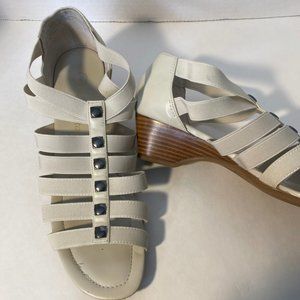 Bella Vita Cream T-Strap Shoes